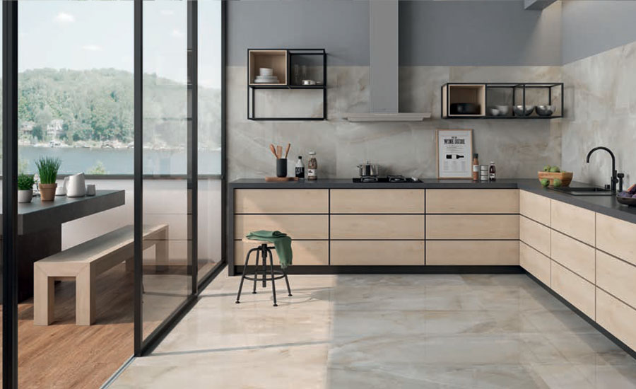 A kichen with ceramic flooring